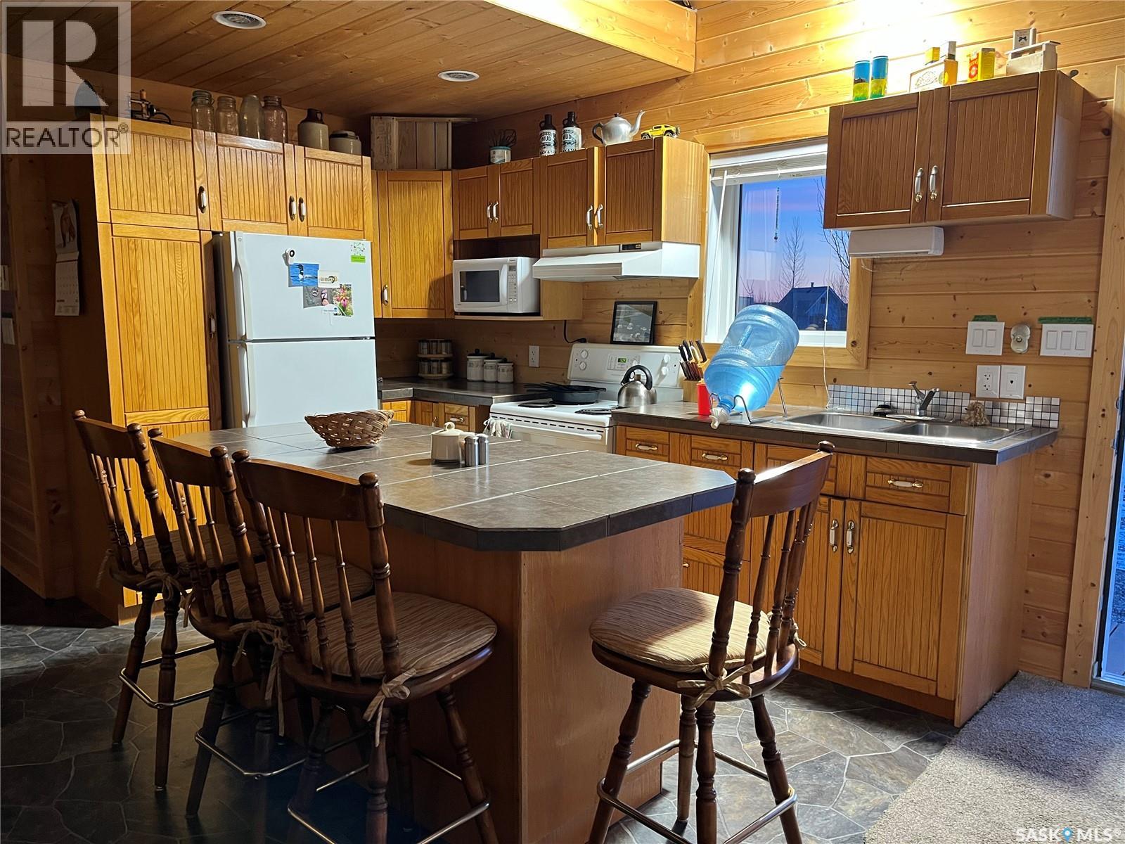 16 Porcupine Drive, Delaronde Lake, Saskatchewan  S0J 0E0 - Photo 4 - SK026600