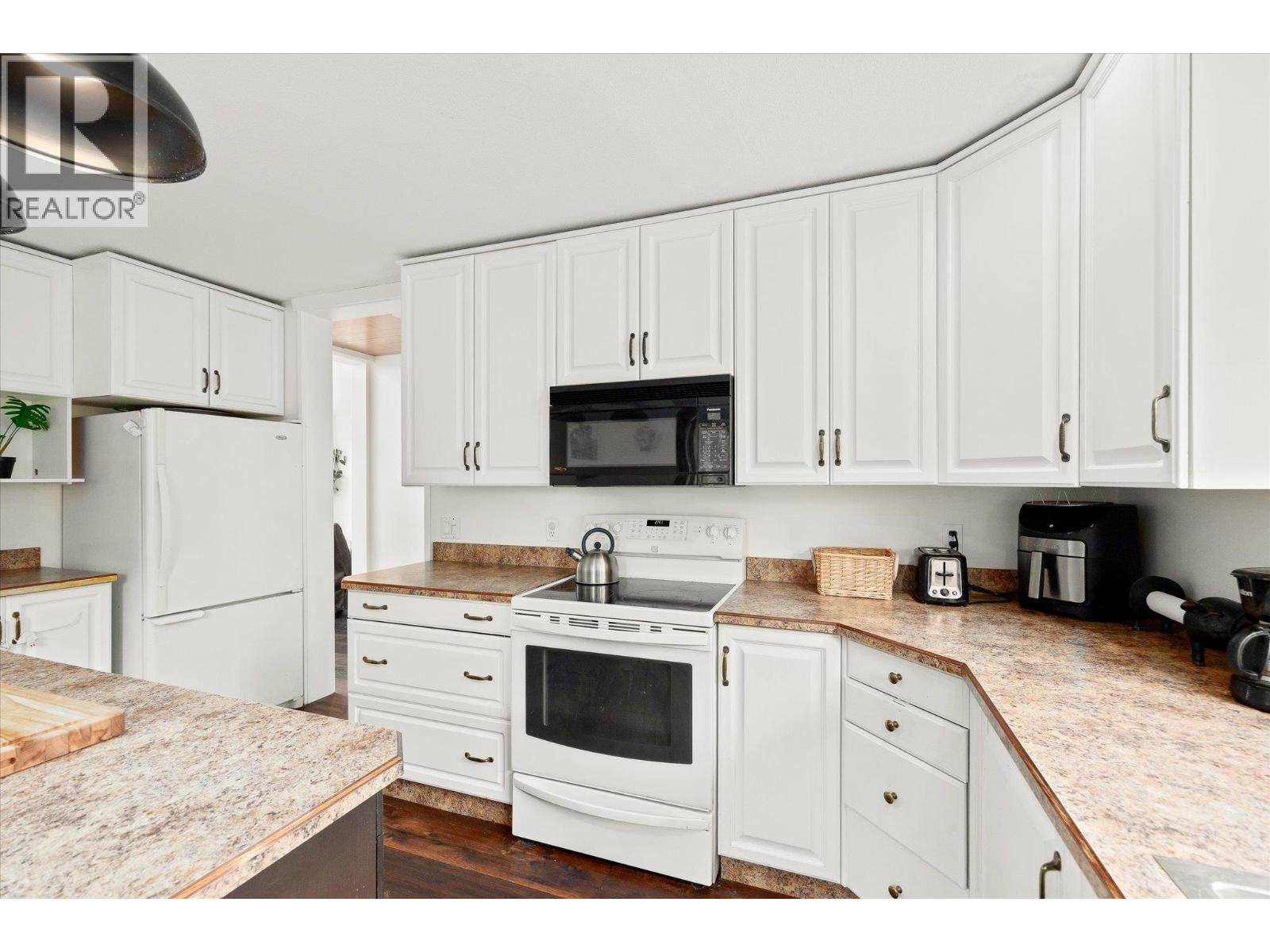 1957 Huckleberry Road, Kelowna, British Columbia  V1X 4K4 - Photo 20 - 10390218
