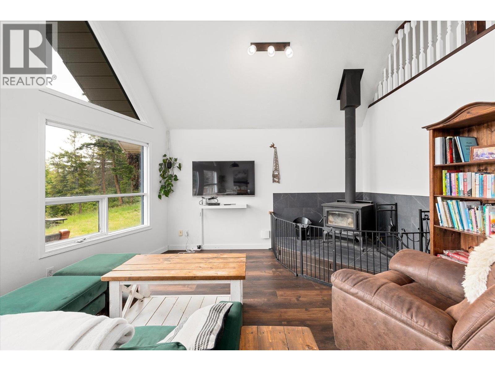 1957 Huckleberry Road, Kelowna, British Columbia  V1X 4K4 - Photo 4 - 10390218