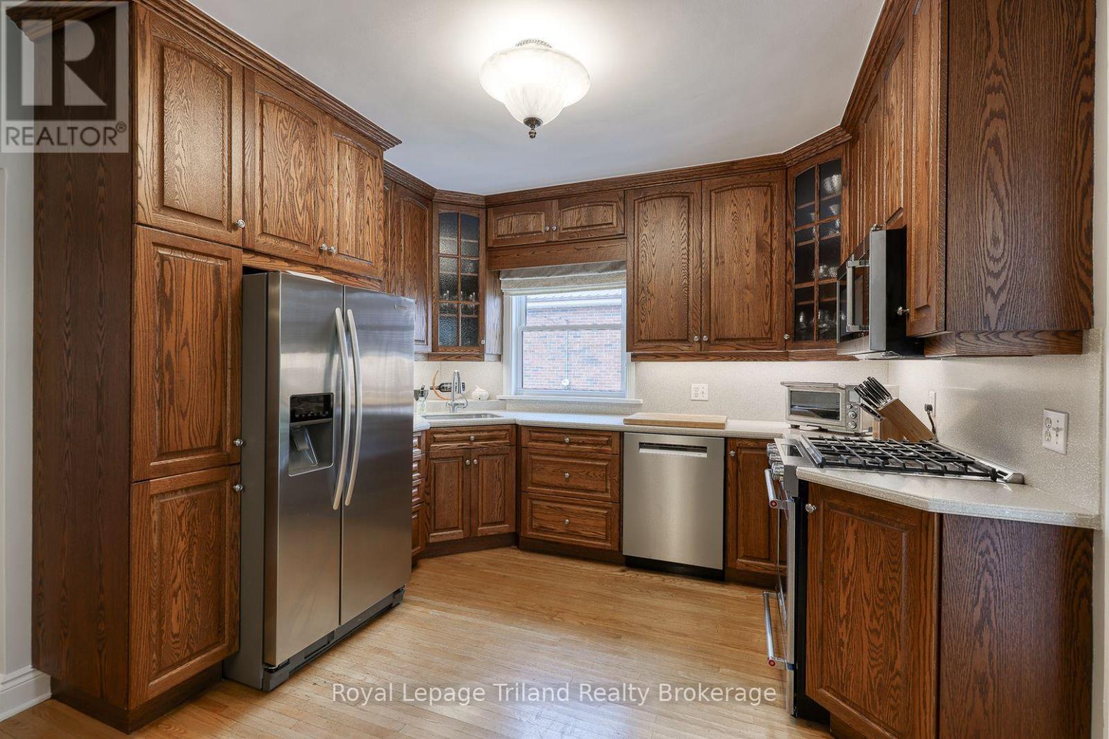 763 Wilton Crescent, Woodstock, Ontario  N4S 7H4 - Photo 12 - X13657754