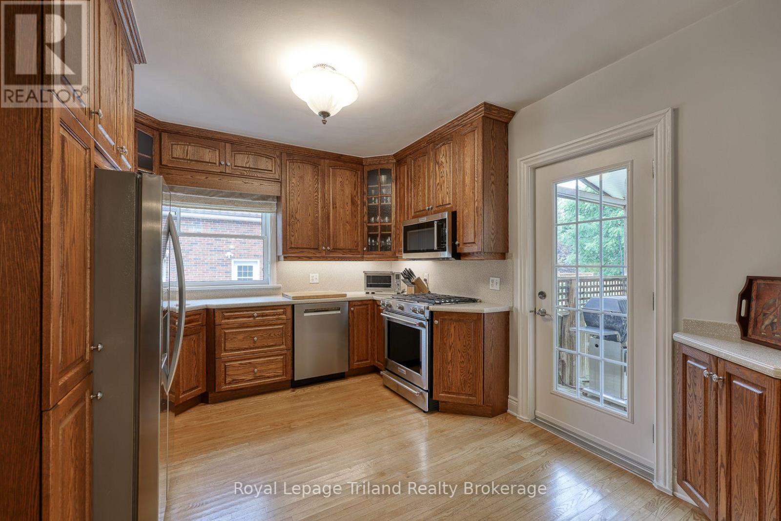 763 Wilton Crescent, Woodstock, Ontario  N4S 7H4 - Photo 13 - X13657754