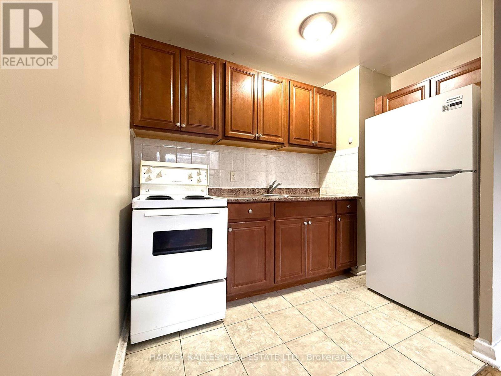 407 - 1490 Eglinton Avenue W, Toronto, Ontario M6E 2G5 - Photo 5 - W13654024
