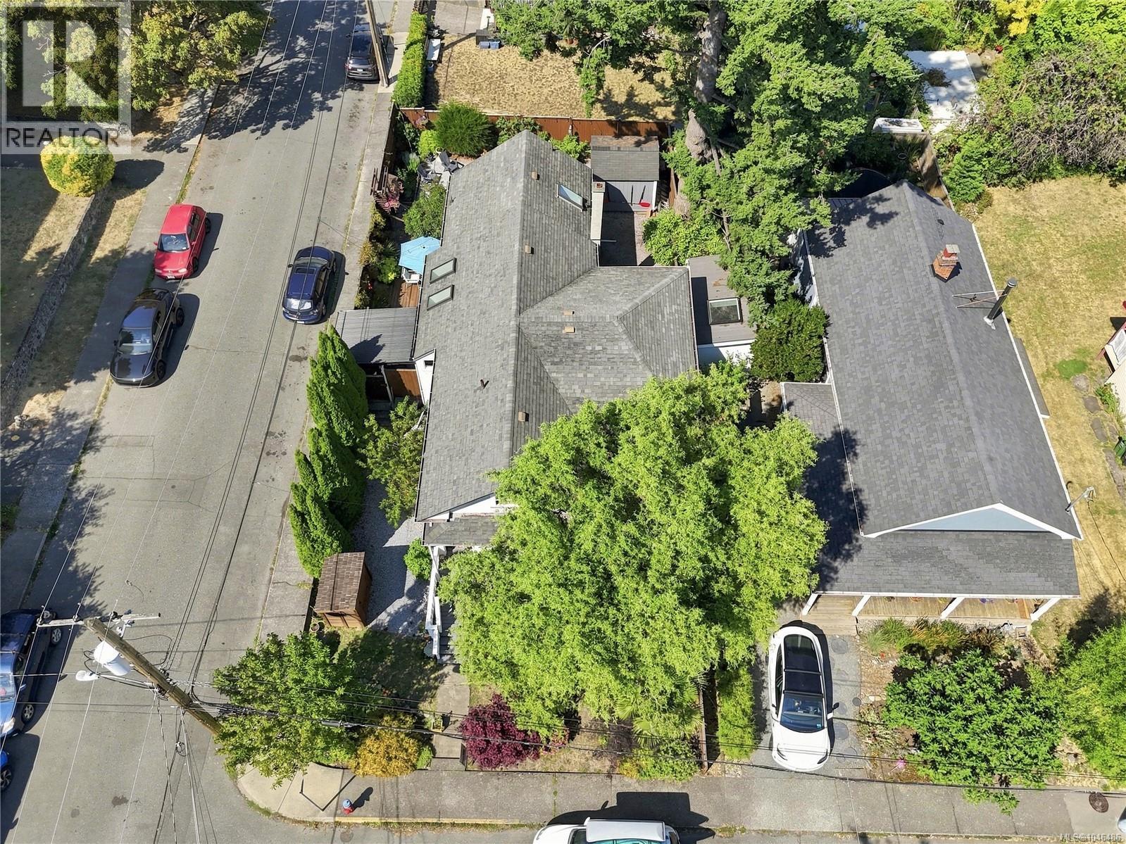 1272 Centre Rd, Victoria, British Columbia  V8T 1K3 - Photo 4 - 1046486