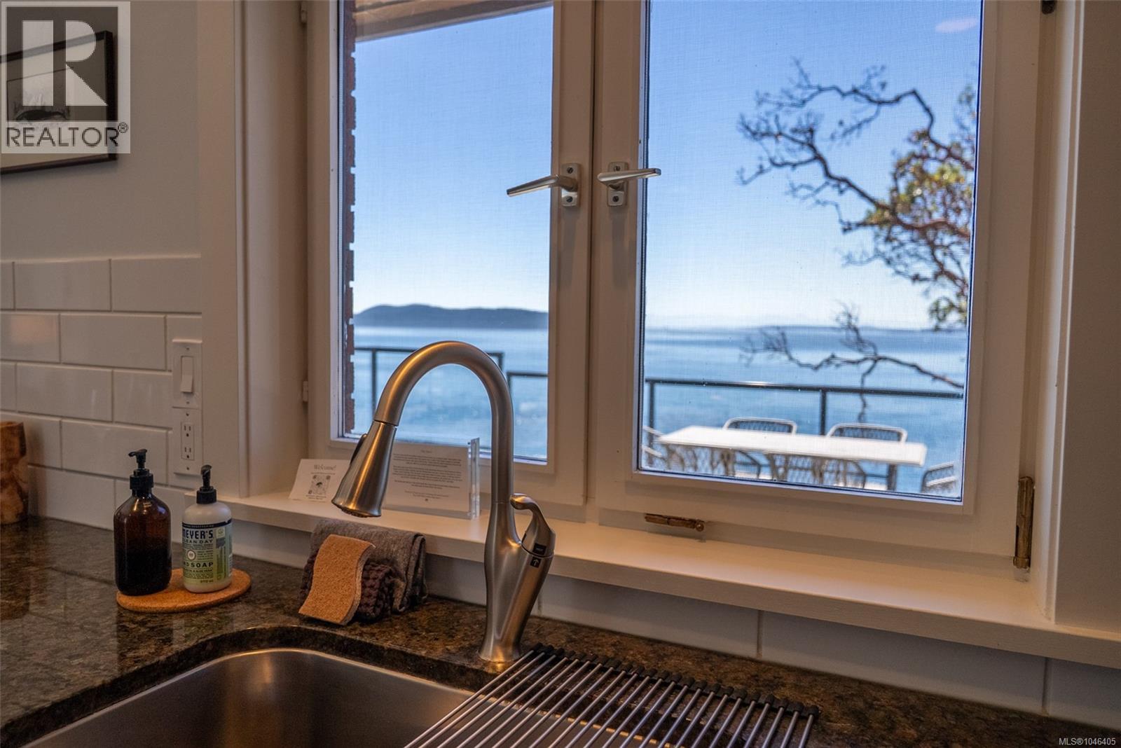 7918 Swanson View Dr, Pender Island, British Columbia  V0N 2M2 - Photo 19 - 1046405
