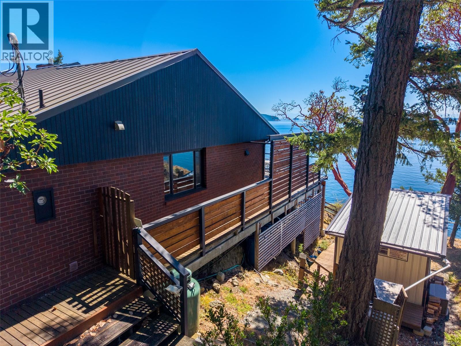 7918 Swanson View Dr, Pender Island, British Columbia  V0N 2M2 - Photo 54 - 1046405