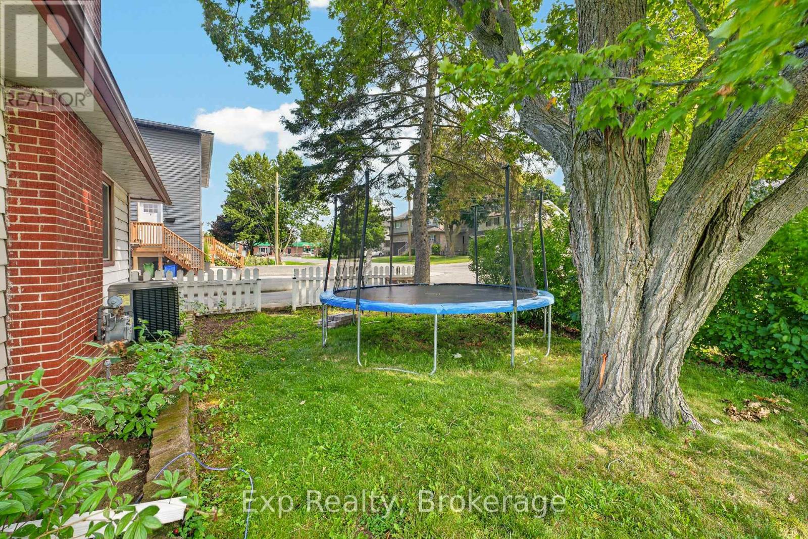 15 Redden Street, Kingston, Ontario  K7M 4K9 - Photo 36 - X13493440
