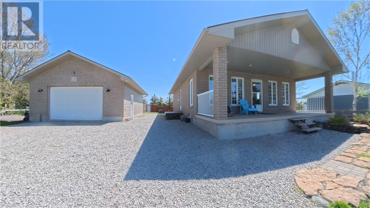 7225 Hwy 542, Mindemoya, Ontario  P0P 1S0 - Photo 2 - 2127946