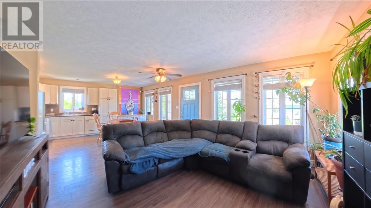 7225 Hwy 542, Mindemoya, Ontario  P0P 1S0 - Photo 7 - 2127946
