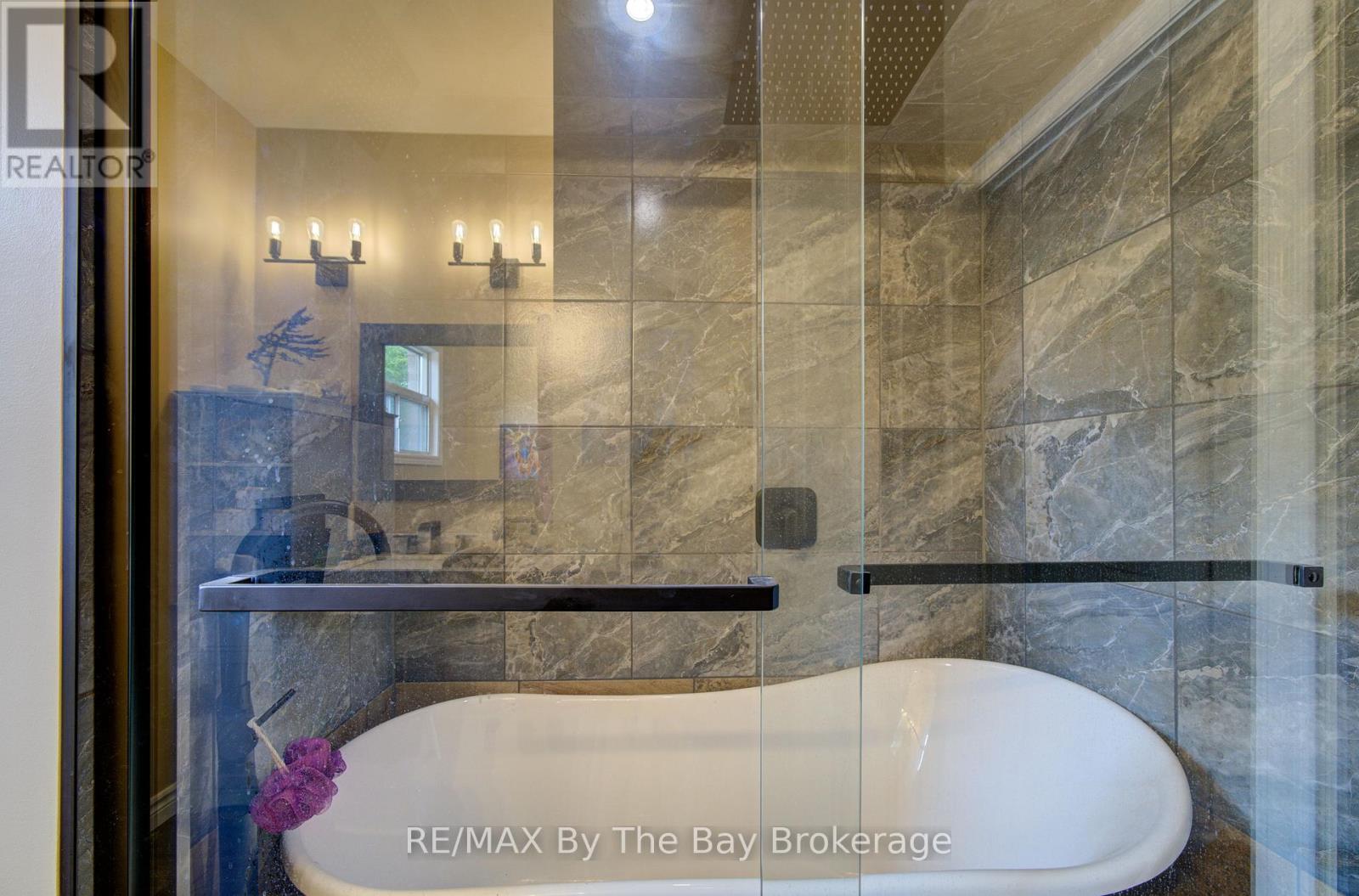 32 1st Lane, Wasaga Beach, Ontario  L9Z 2G3 - Photo 13 - S13657638