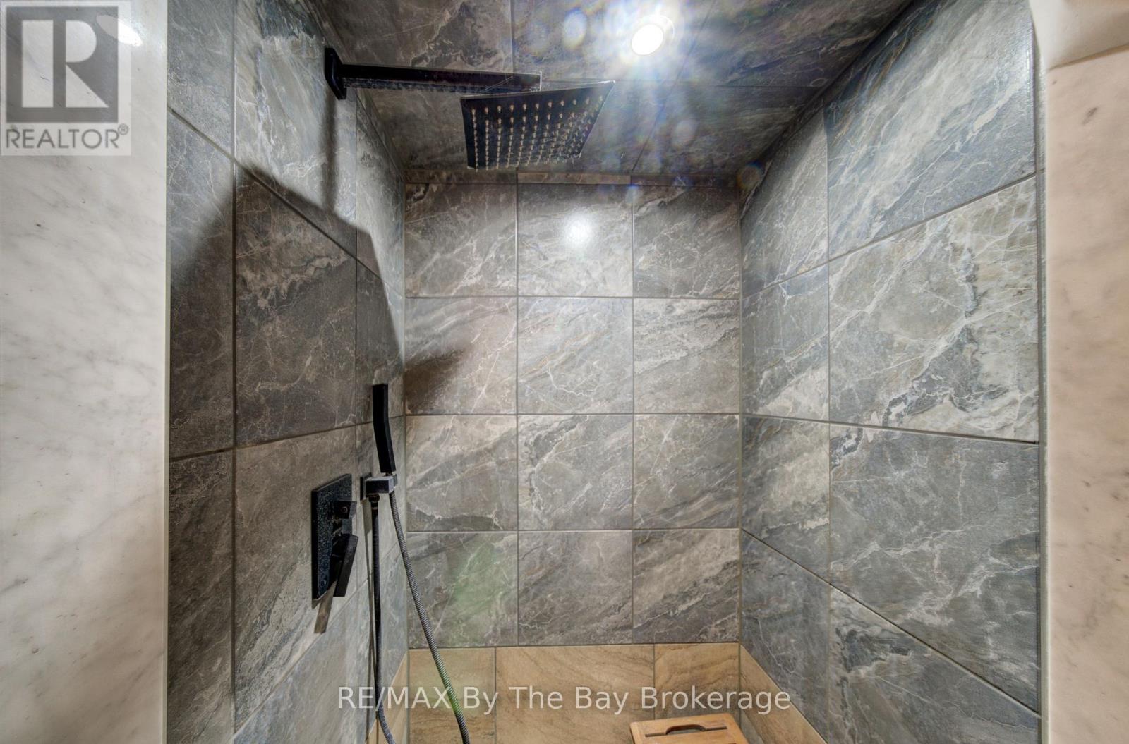 32 1st Lane, Wasaga Beach, Ontario  L9Z 2G3 - Photo 22 - S13657638
