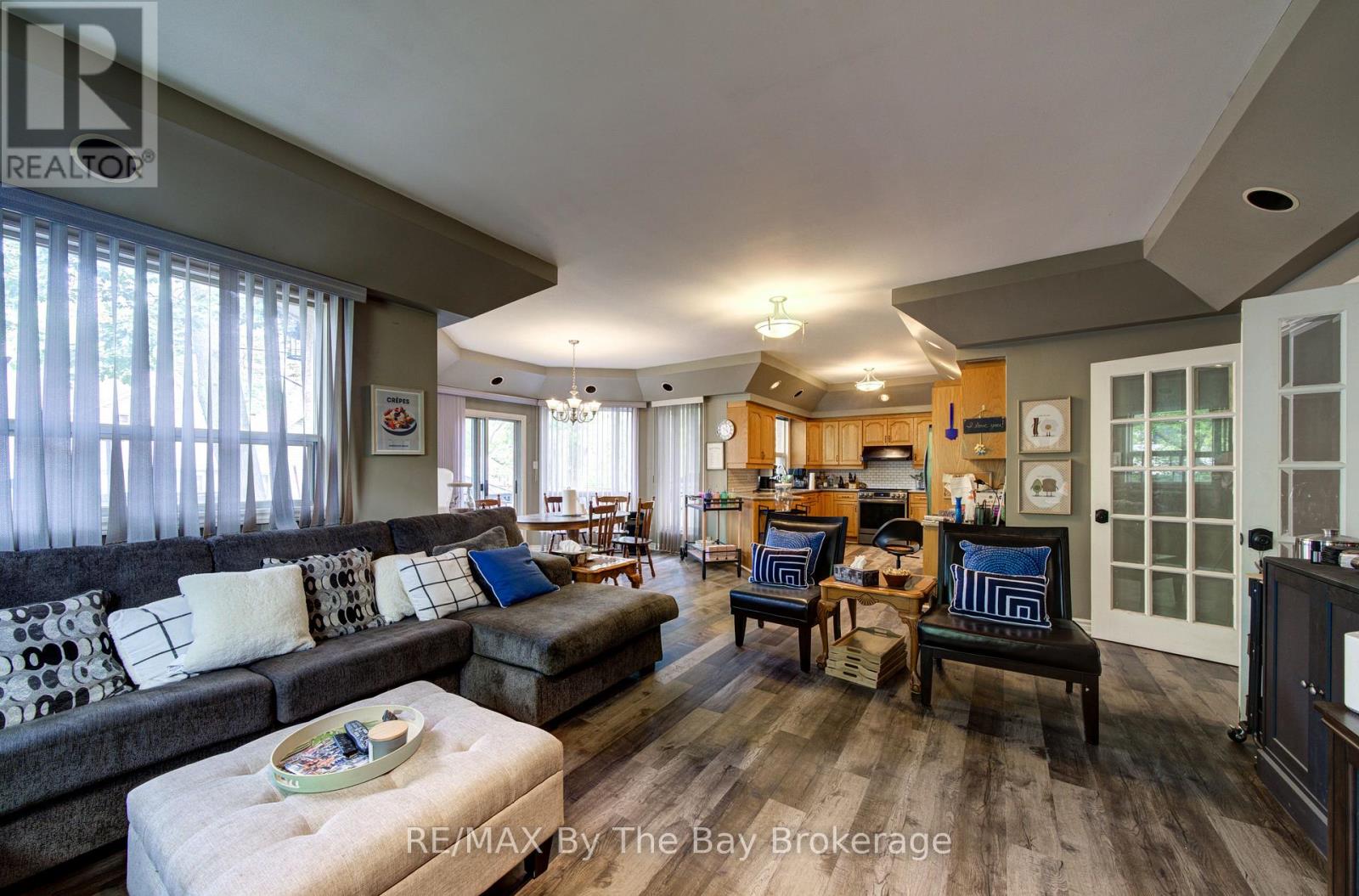 32 1st Lane, Wasaga Beach, Ontario  L9Z 2G3 - Photo 5 - S13657638