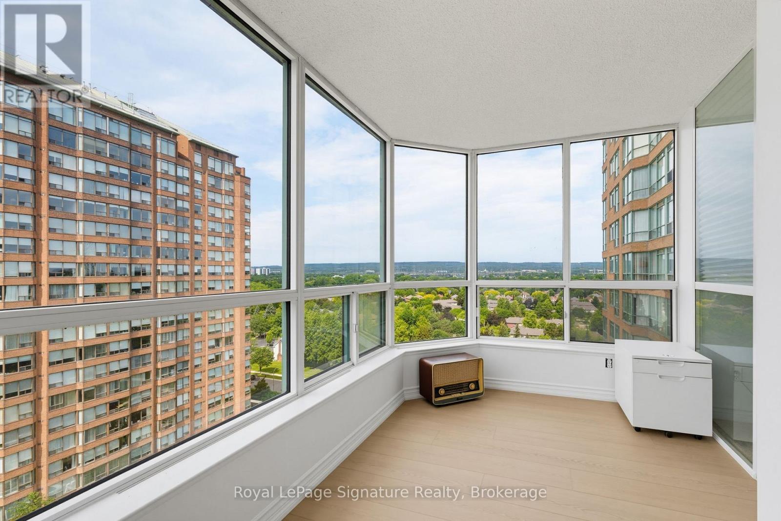 1407 - 1276 Maple Crossing Boulevard, Burlington (Brant), Ontario  L7S 2J9 - Photo 15 - W13657640