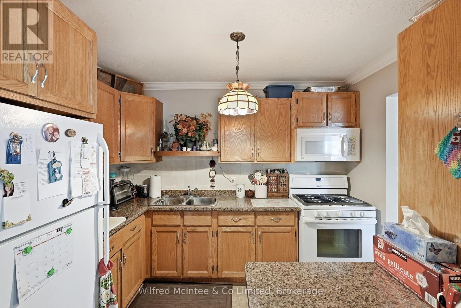 12 - 303 Waterloo Street, Saugeen Shores, Ontario  N0H 2C1 - Photo 13 - X13657498
