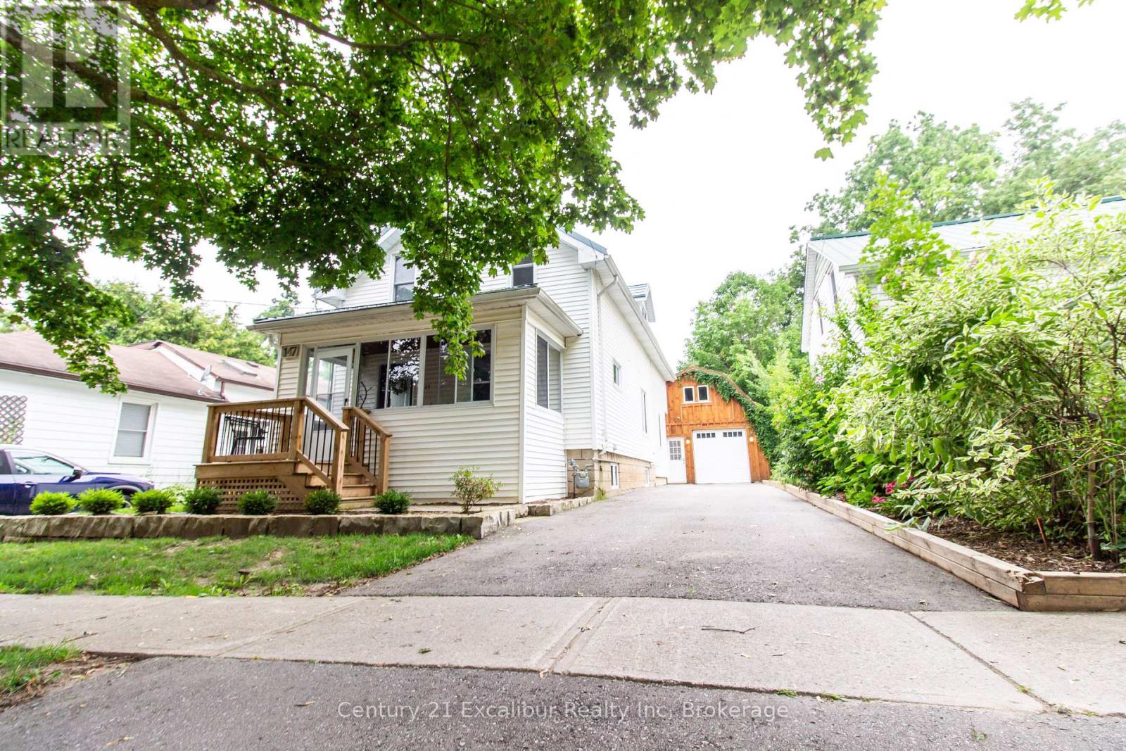 147 ST GEORGE STREET E, Centre Wellington, Ontario