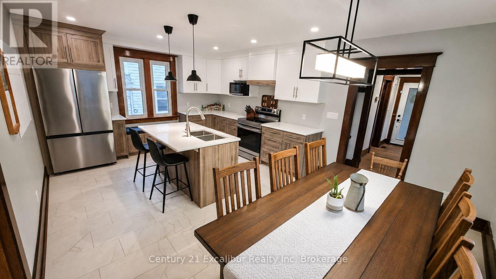 147 St George Street E, Centre Wellington, Ontario  N1M 1K2 - Photo 2 - X13657584