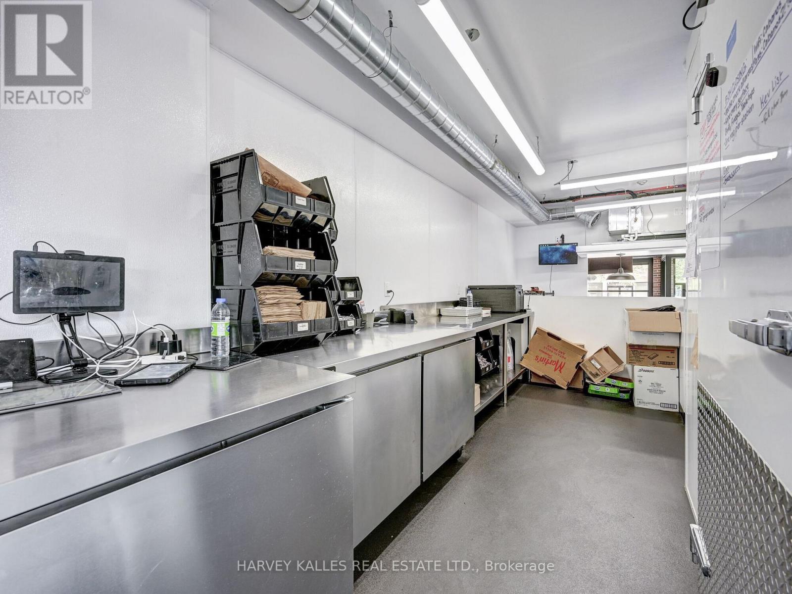 885 Dundas Street W, Toronto, Ontario  M6J 1B9 - Photo 11 - C13657578