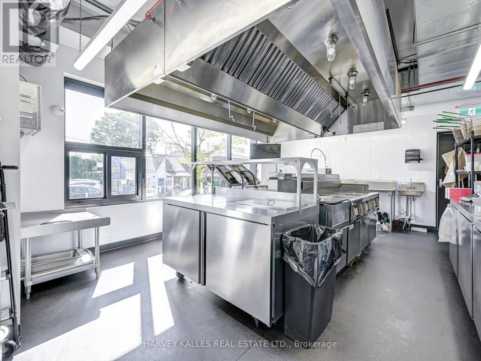 885 Dundas Street W, Toronto, Ontario  M6J 1B9 - Photo 13 - C13657578