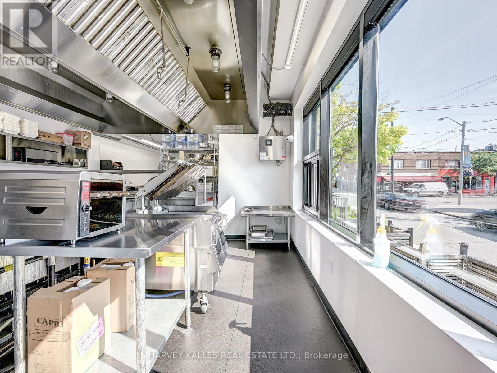 885 Dundas Street W, Toronto, Ontario  M6J 1B9 - Photo 14 - C13657578