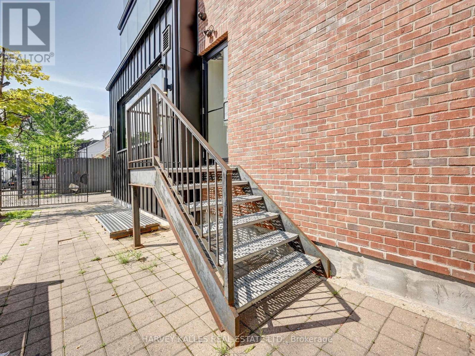 885 Dundas Street W, Toronto, Ontario  M6J 1B9 - Photo 17 - C13657578