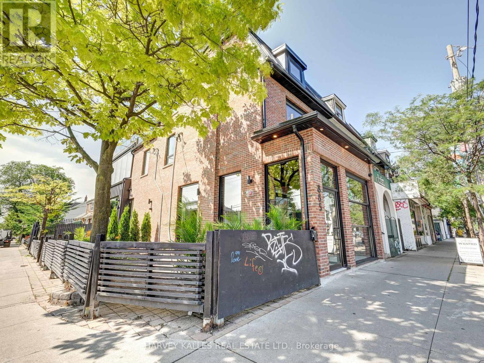 885 Dundas Street W, Toronto, Ontario  M6J 1B9 - Photo 2 - C13657578