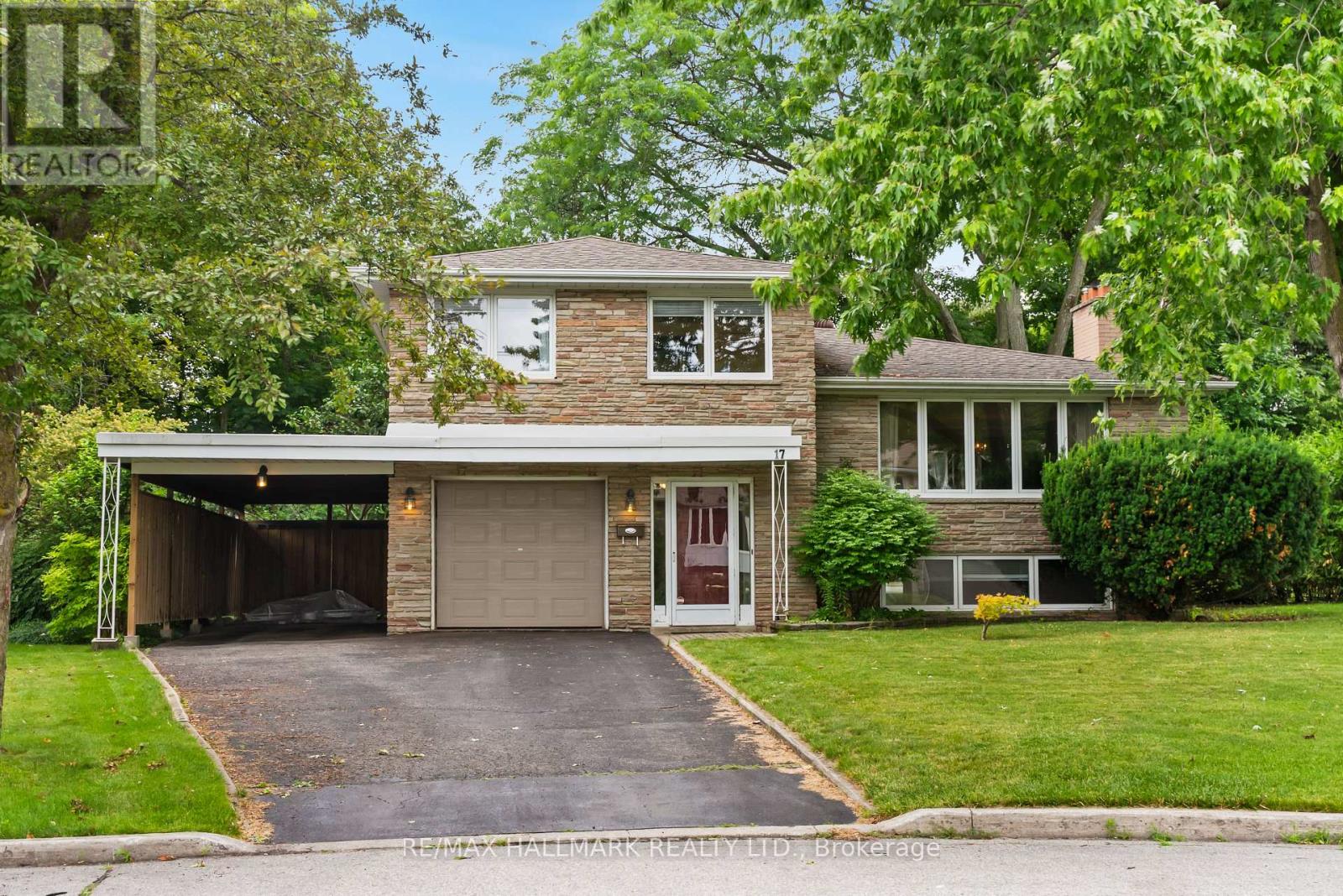17 GREENYARDS DRIVE, Toronto, Ontario