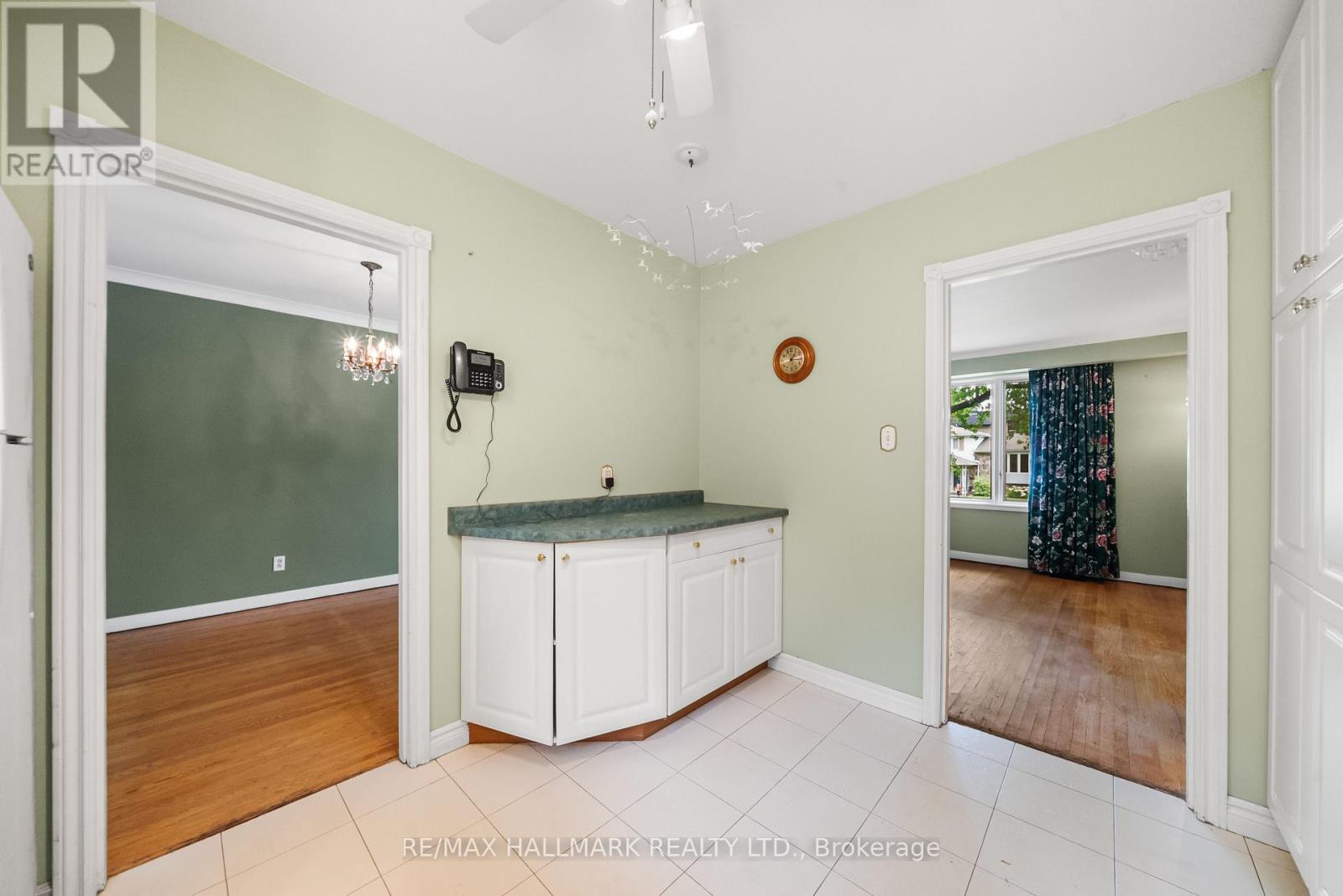 17 Greenyards Drive, Toronto, Ontario  M2M 2R7 - Photo 14 - C13657590