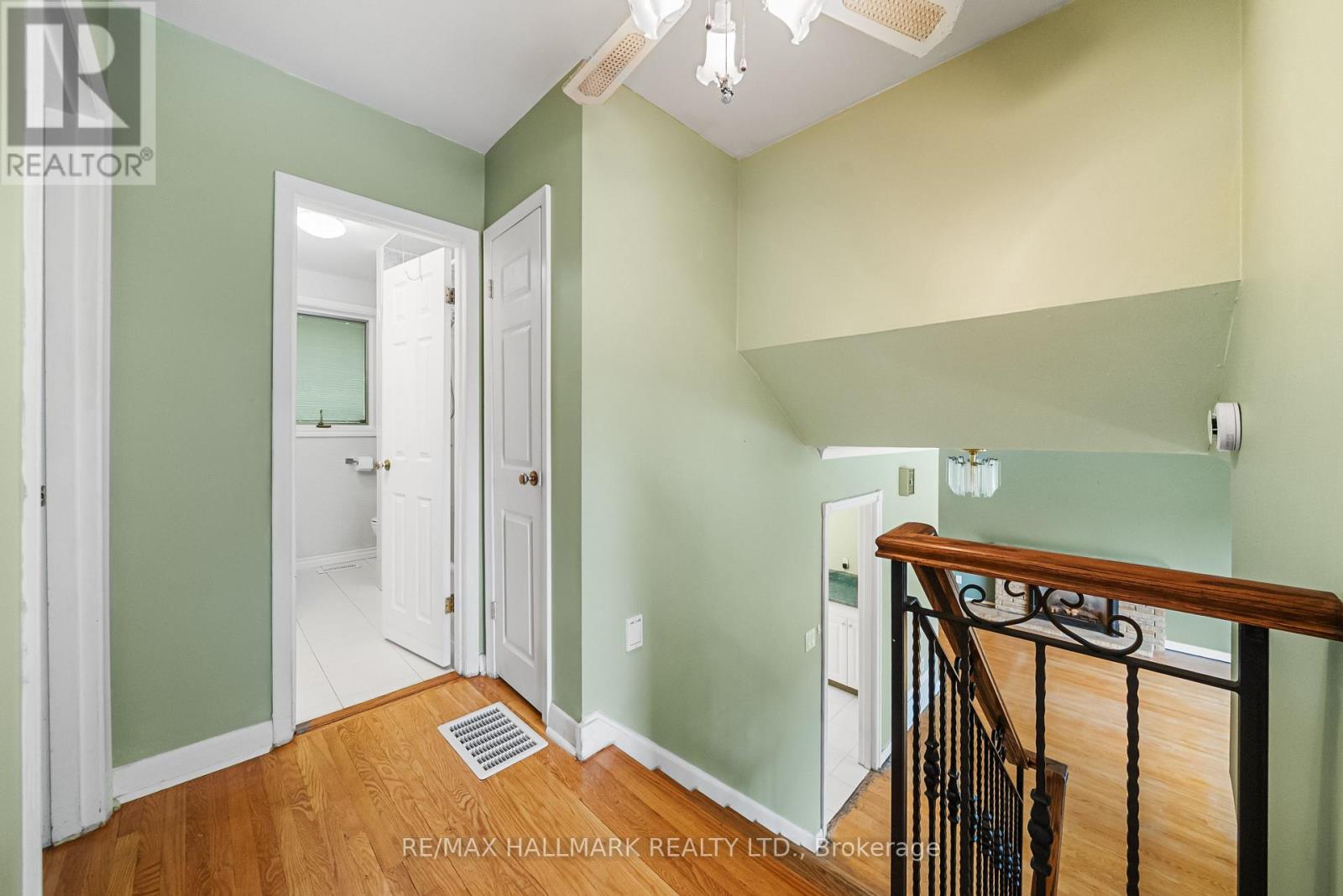 17 Greenyards Drive, Toronto, Ontario  M2M 2R7 - Photo 30 - C13657590