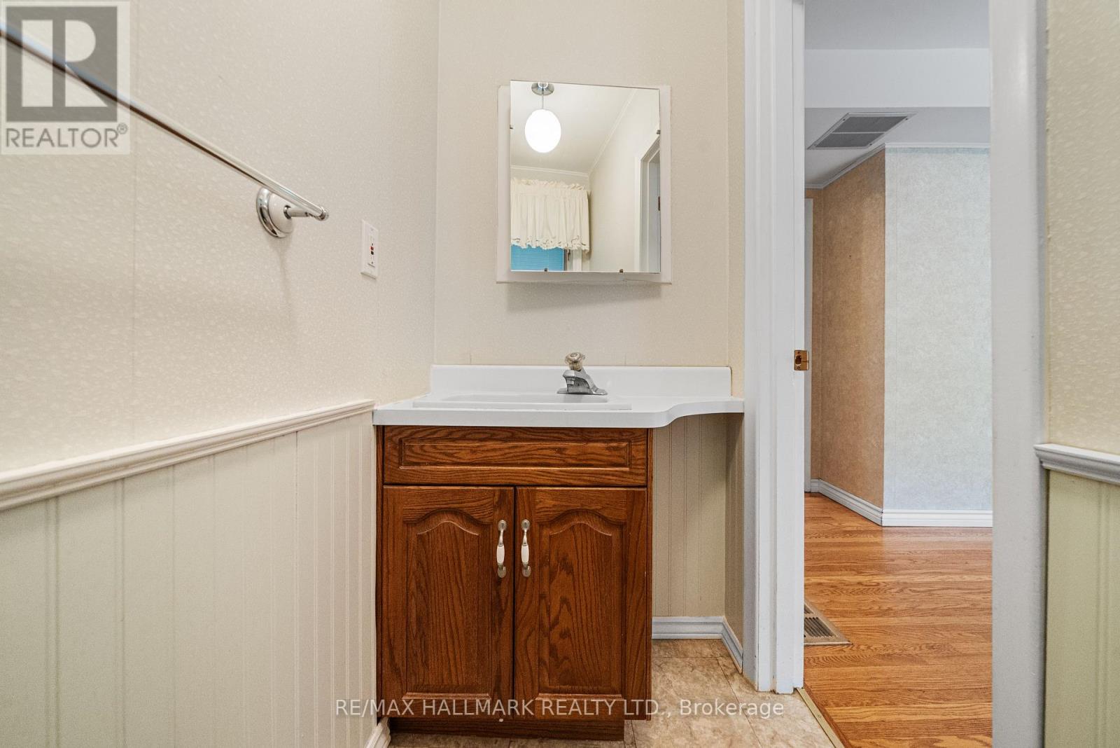 17 Greenyards Drive, Toronto, Ontario  M2M 2R7 - Photo 35 - C13657590