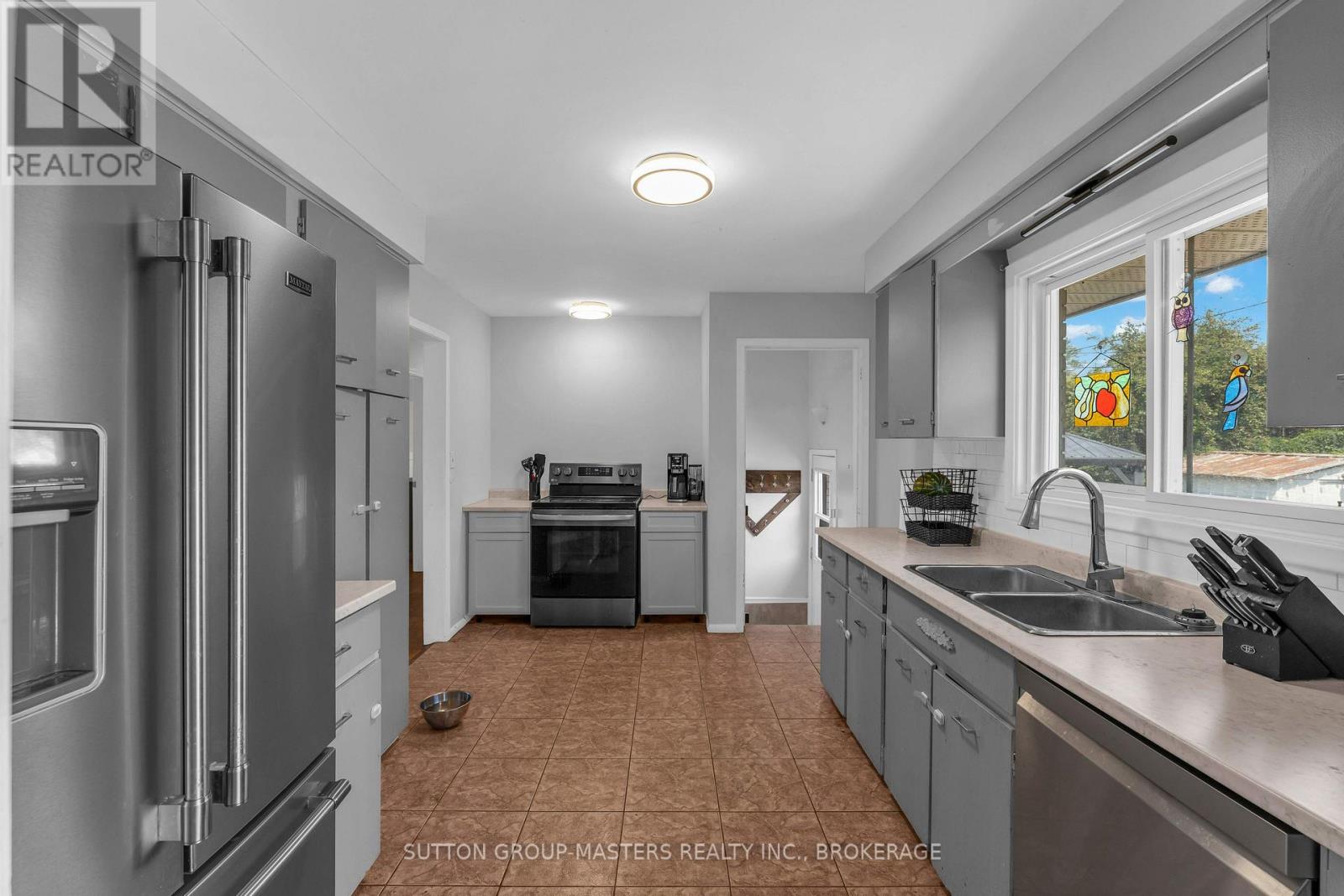 39 Oxford Crescent, Loyalist, Ontario  K7N 1R1 - Photo 11 - X13657522