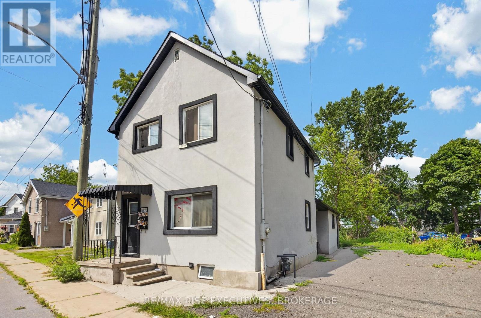 193 York Street, Kingston, Ontario  K7K 1R5 - Photo 2 - X13657536
