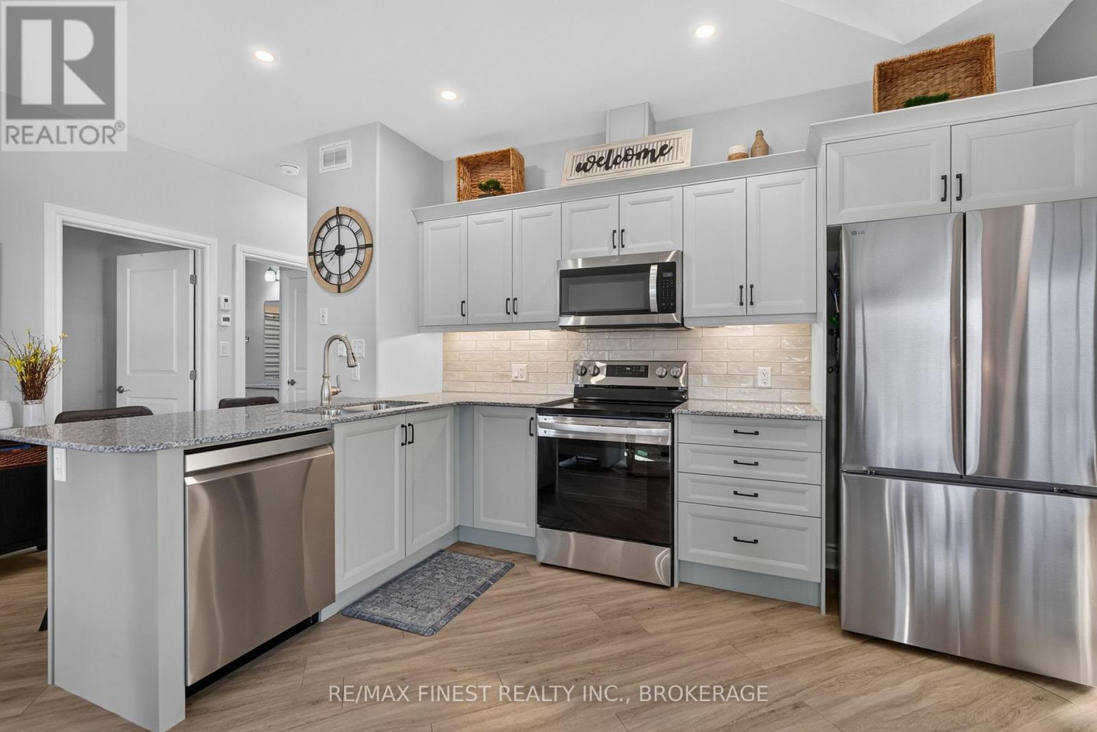 52 Lowry Place, Loyalist, Ontario  K7N 0E2 - Photo 9 - X13657574