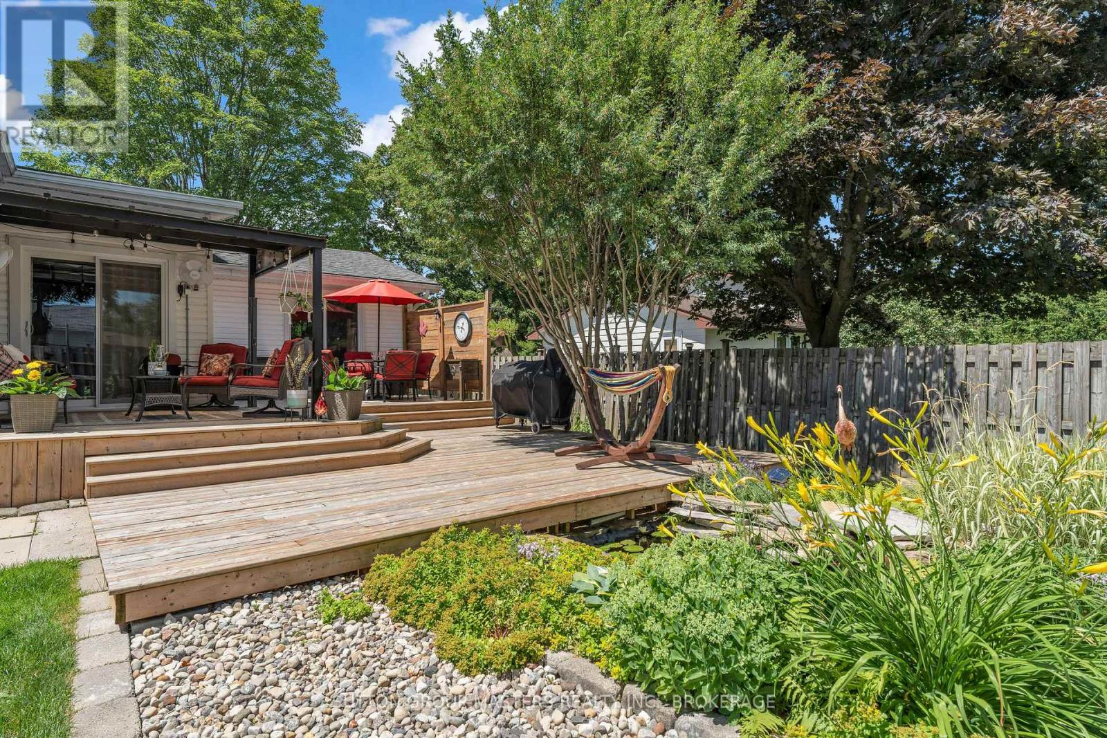 11 Chesterfield Drive, Loyalist, Ontario  K7N 1M3 - Photo 38 - X13657624