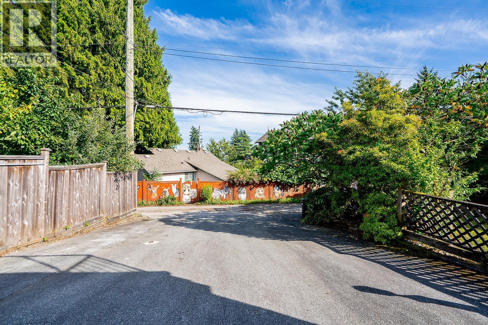 240 E Eighth Avenue, New Westminster, British Columbia  V3L 4K2 - Photo 35 - R3147576