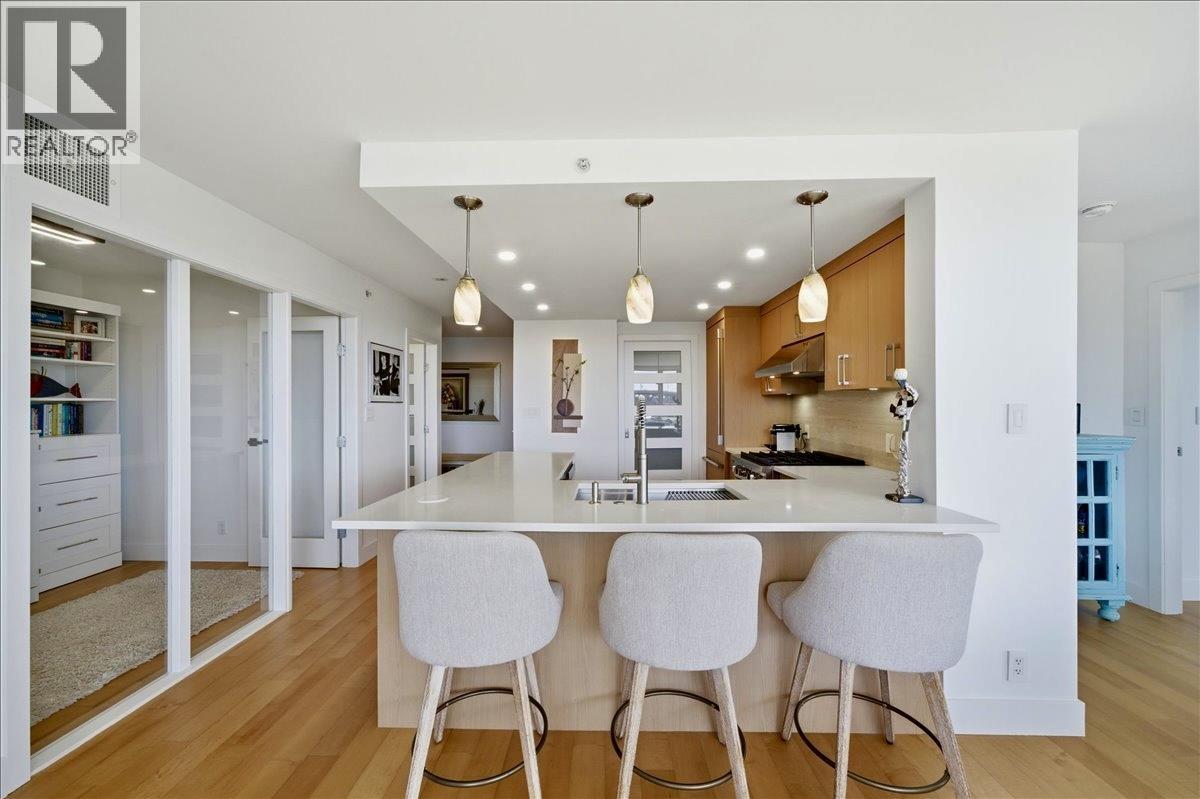 803 455 Beach Crescent, Vancouver, British Columbia  V6Z 3E5 - Photo 9 - R3125092