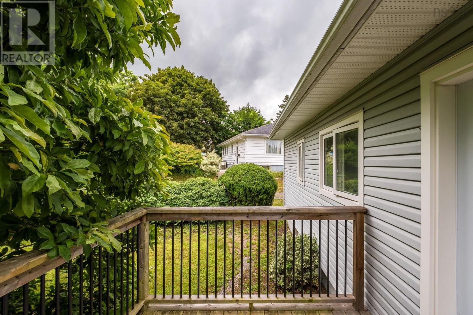 22 Kent Road, Kentville, Nova Scotia  B4N 2P1 - Photo 38 - 202619885