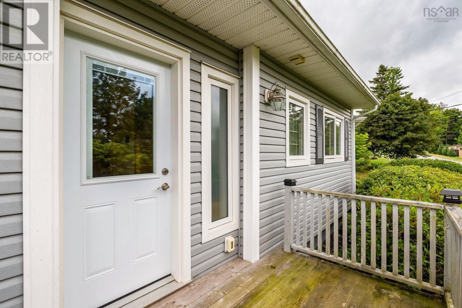 22 Kent Road, Kentville, Nova Scotia  B4N 2P1 - Photo 5 - 202619885