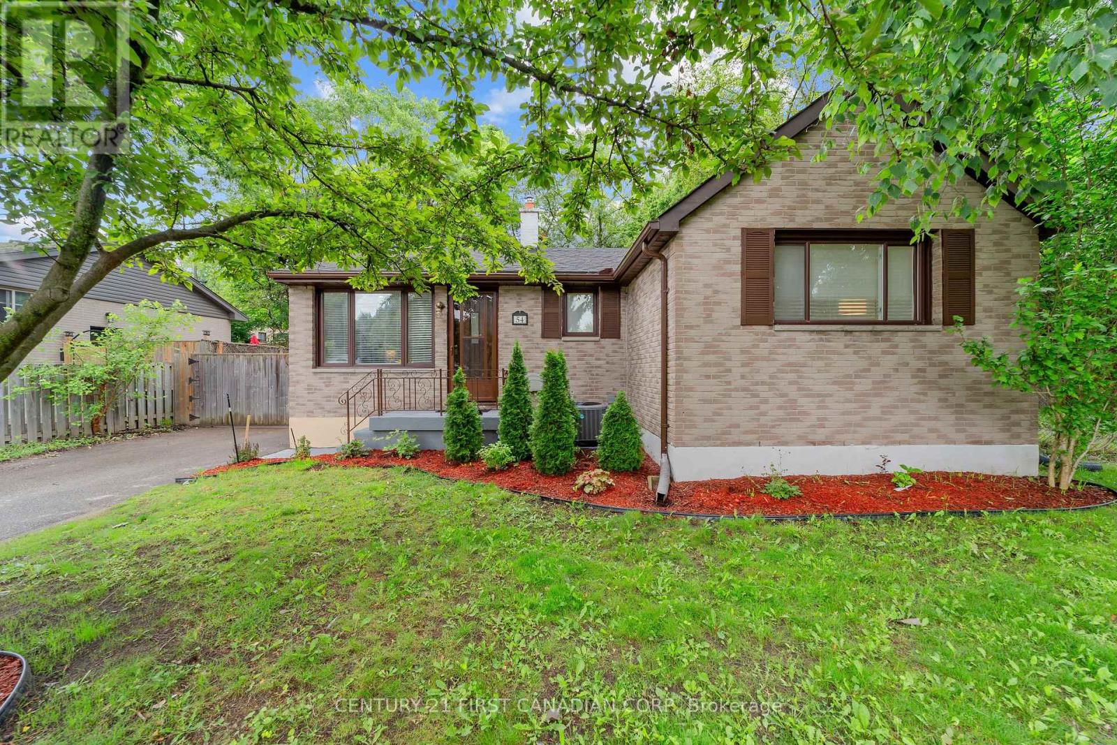54 Manitoulin Drive, London East, Ontario  N5W 1M4 - Photo 3 - X13657598