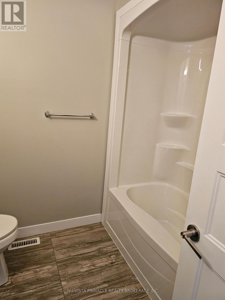 929 Sarnia Road, London North, Ontario  N6H 0J7 - Photo 6 - X13657678