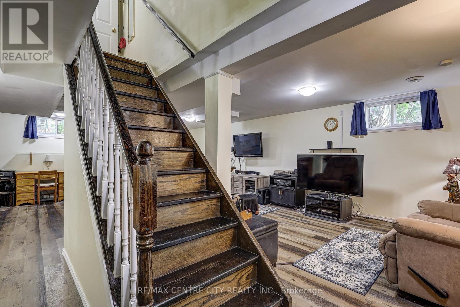 48 Clarendon Crescent, London South, Ontario  N6C 5B8 - Photo 36 - X13657698