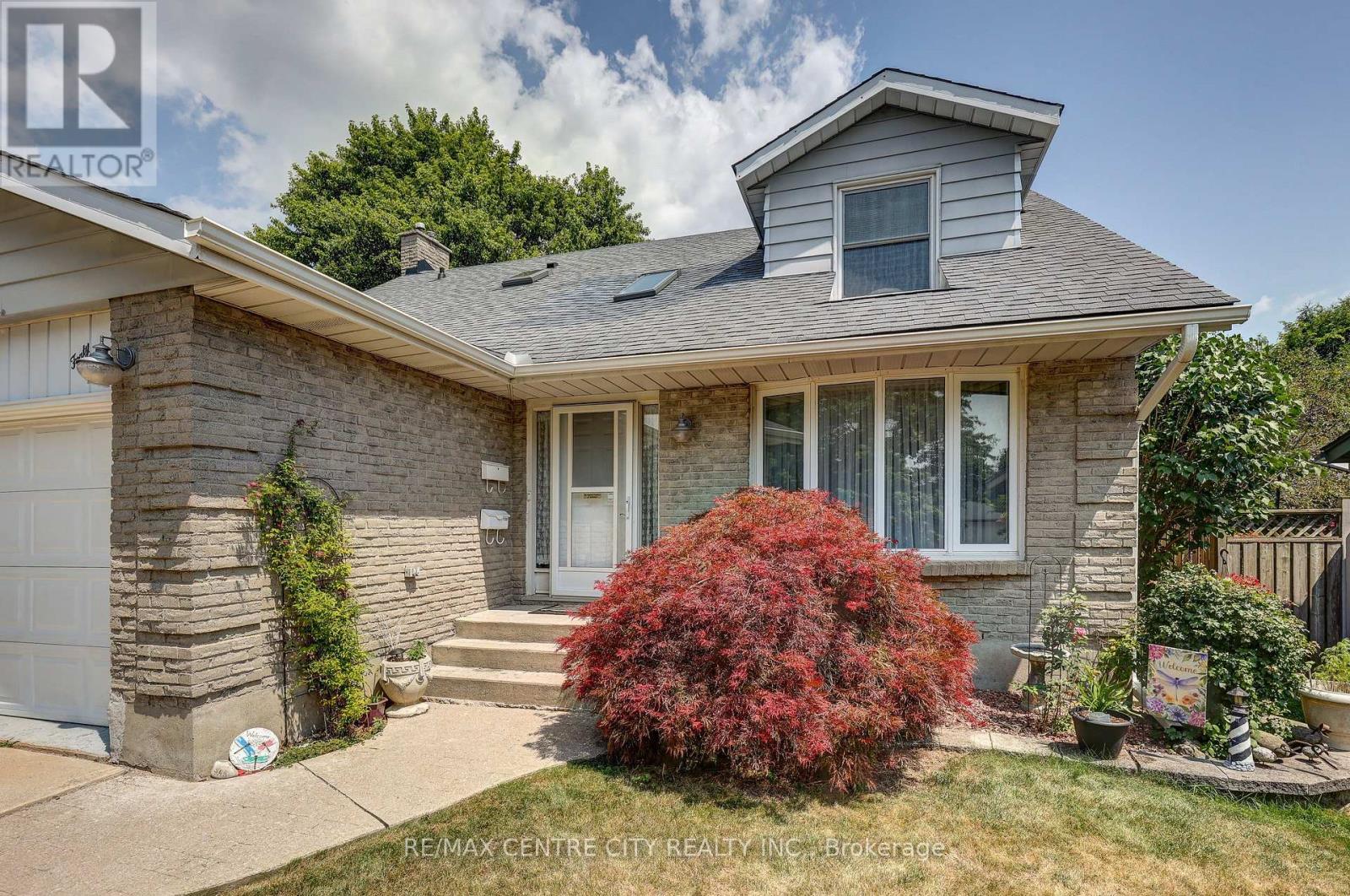 48 Clarendon Crescent, London South, Ontario  N6C 5B8 - Photo 4 - X13657698