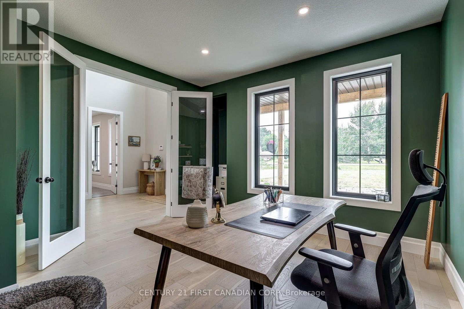 36369 Talbot Line, Southwold, Ontario  N0L 2E0 - Photo 13 - X13657706