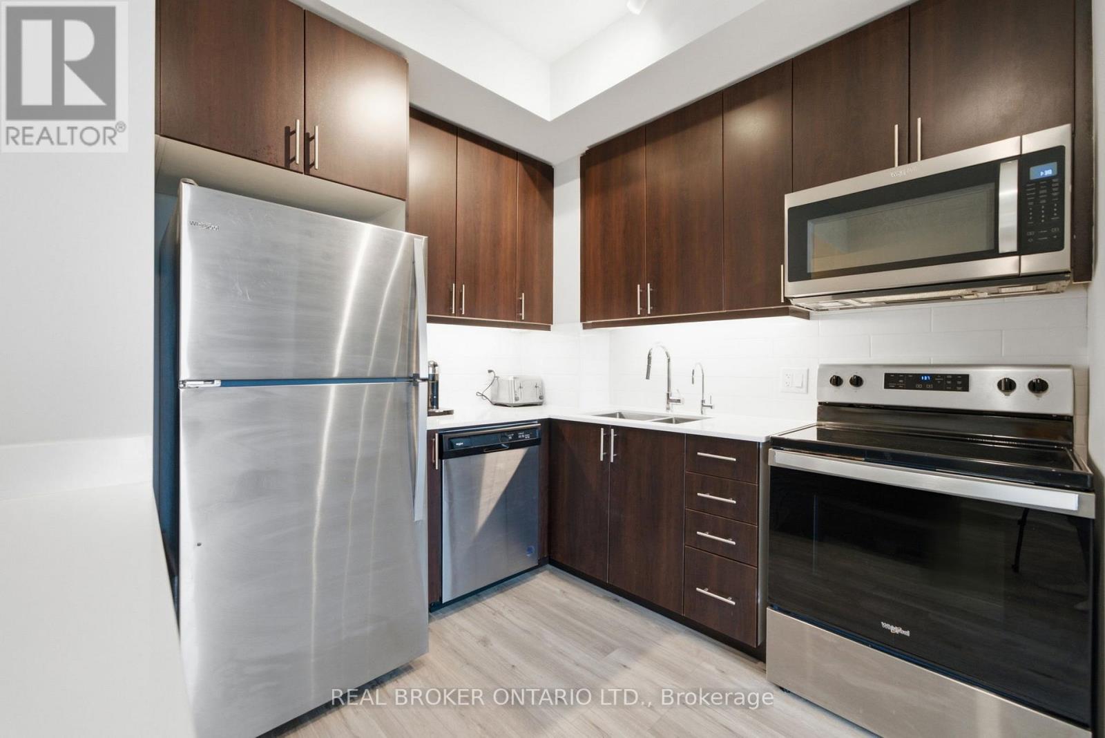 701 - 3220 Sheppard Avenue E, Toronto, Ontario  M1T 0B7 - Photo 7 - E13657558