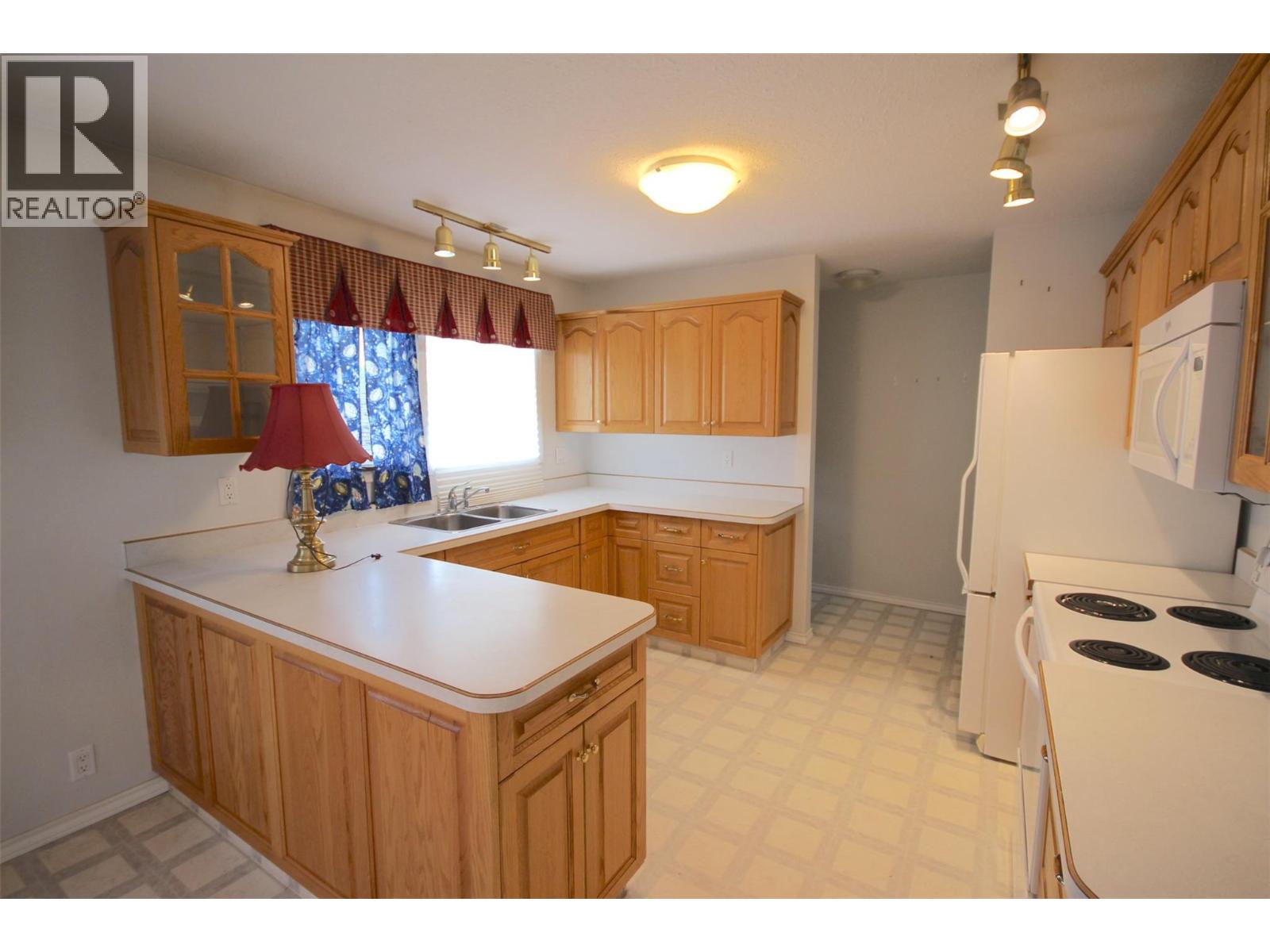 11136 Parkview Drive, Dawson Creek, British Columbia  V1G 4A3 - Photo 5 - 10395835