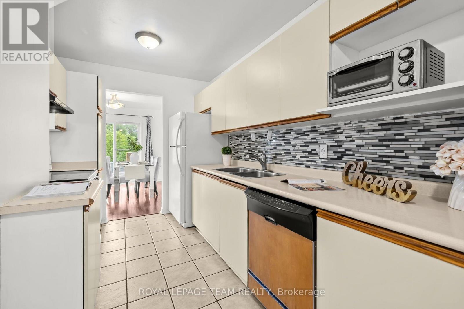 81 Rueter Street, Ottawa, Ontario  K2J 3V6 - Photo 11 - X13657596