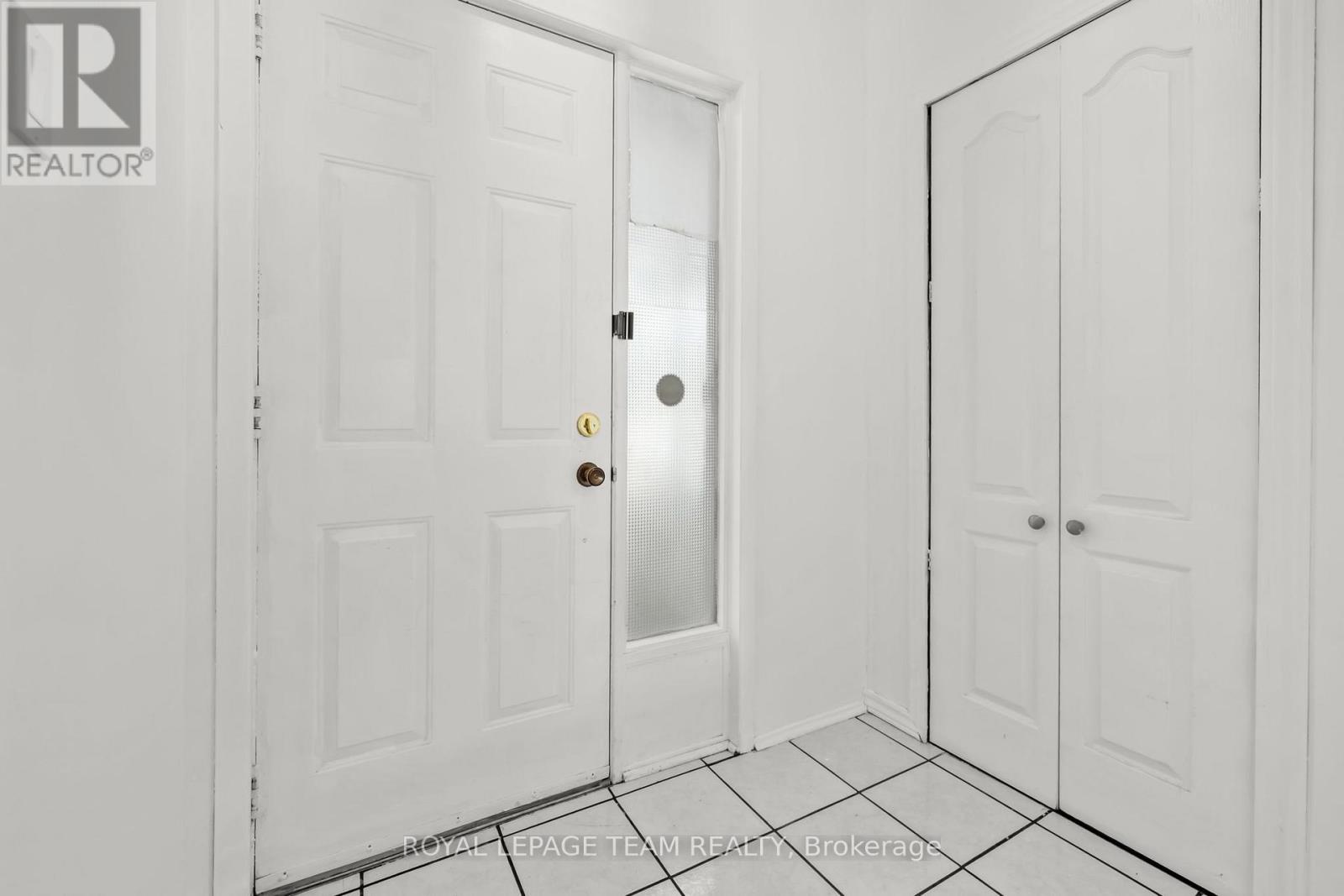 81 Rueter Street, Ottawa, Ontario  K2J 3V6 - Photo 3 - X13657596