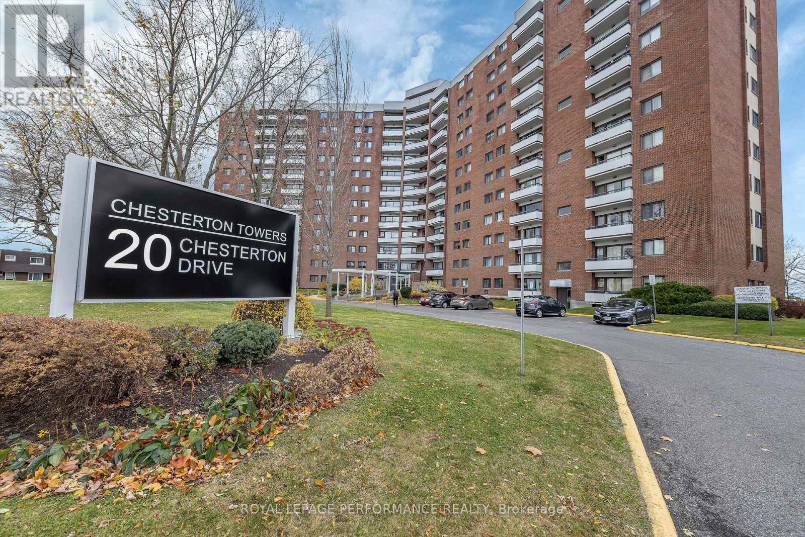 920 - 20 CHESTERTON DRIVE, Ottawa, Ontario