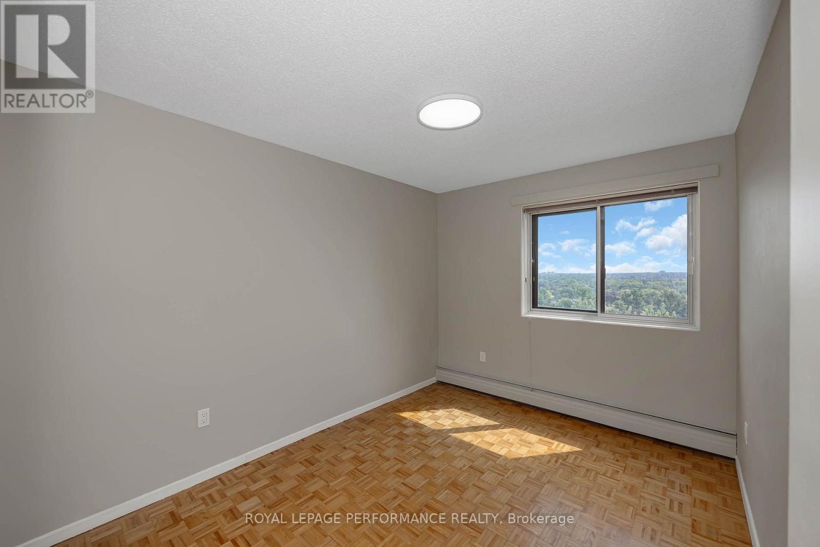 920 - 20 Chesterton Drive, Ottawa, Ontario  K2E 6Z7 - Photo 17 - X13657626