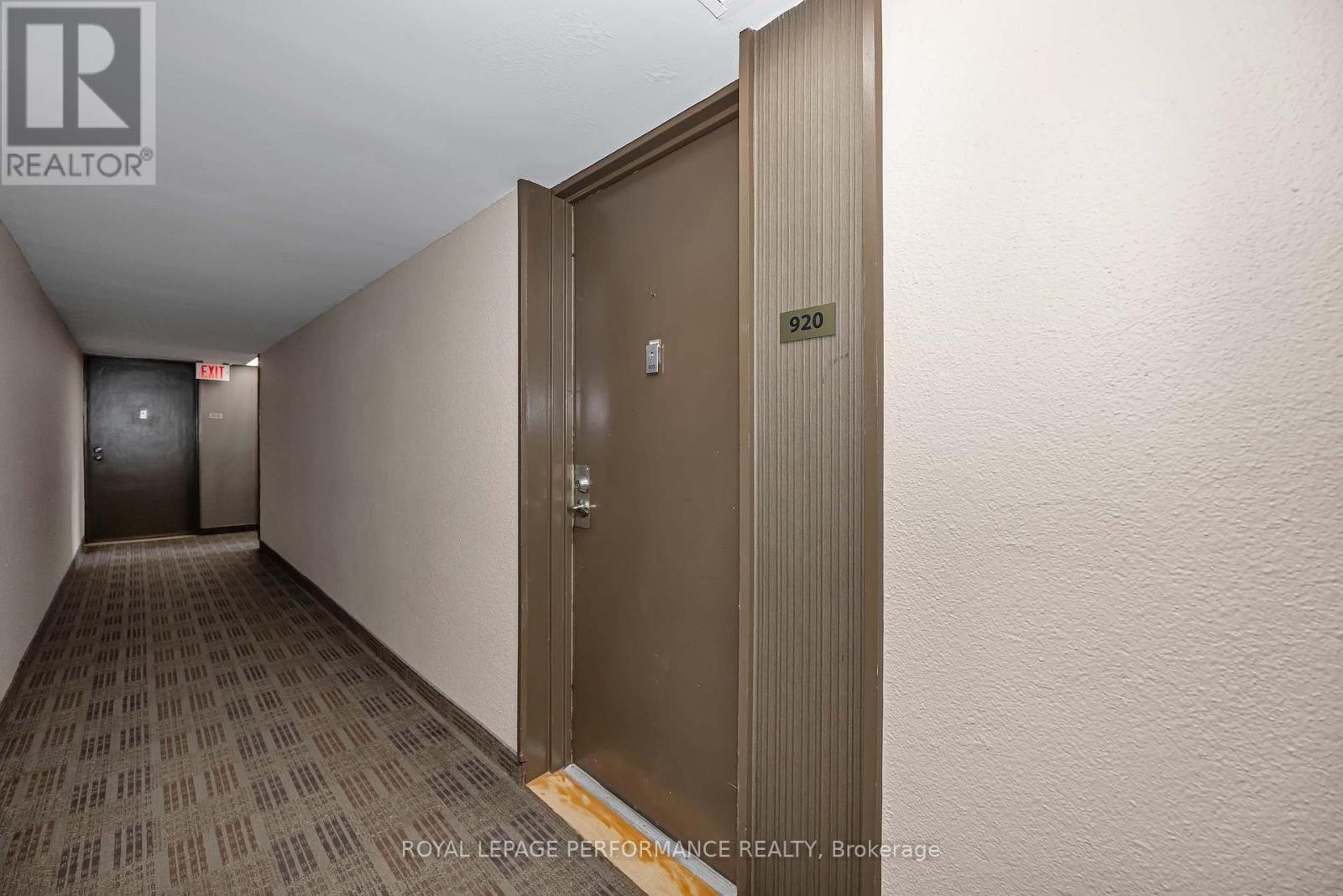 920 - 20 Chesterton Drive, Ottawa, Ontario  K2E 6Z7 - Photo 2 - X13657626