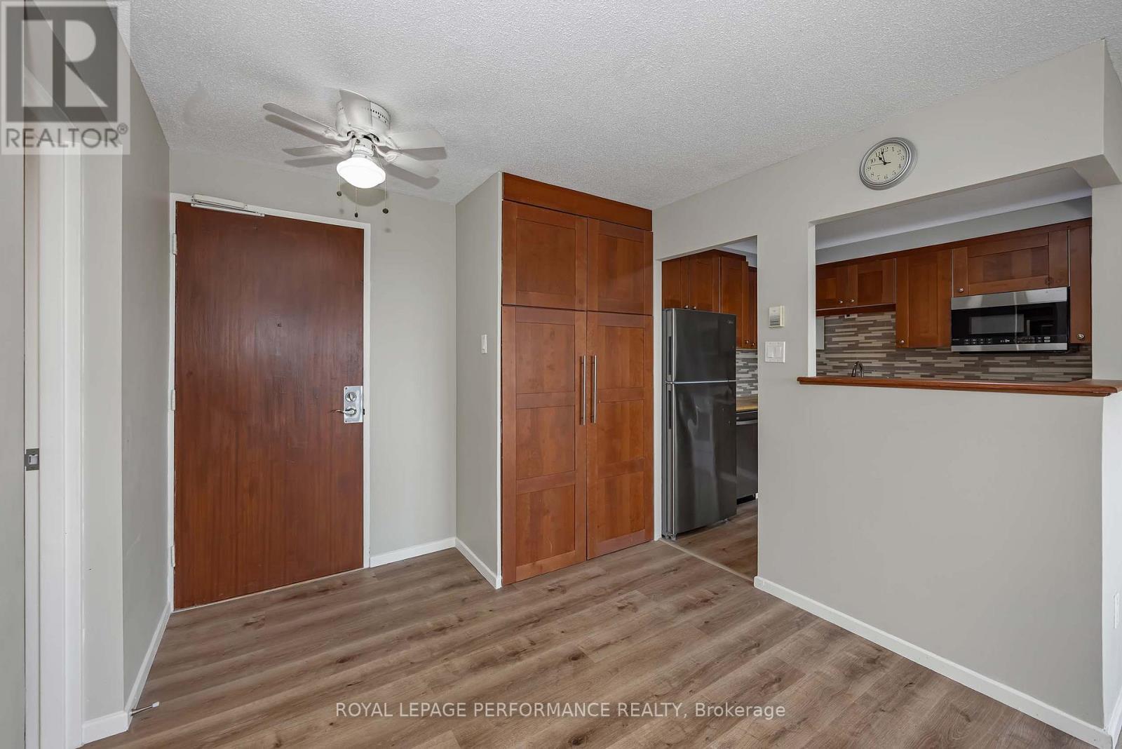 920 - 20 Chesterton Drive, Ottawa, Ontario  K2E 6Z7 - Photo 4 - X13657626