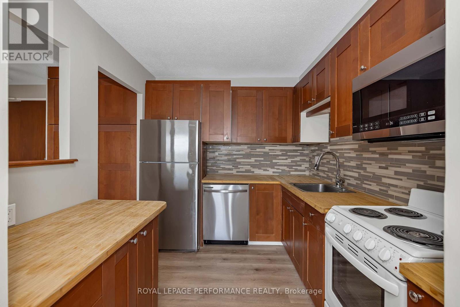 920 - 20 Chesterton Drive, Ottawa, Ontario  K2E 6Z7 - Photo 9 - X13657626